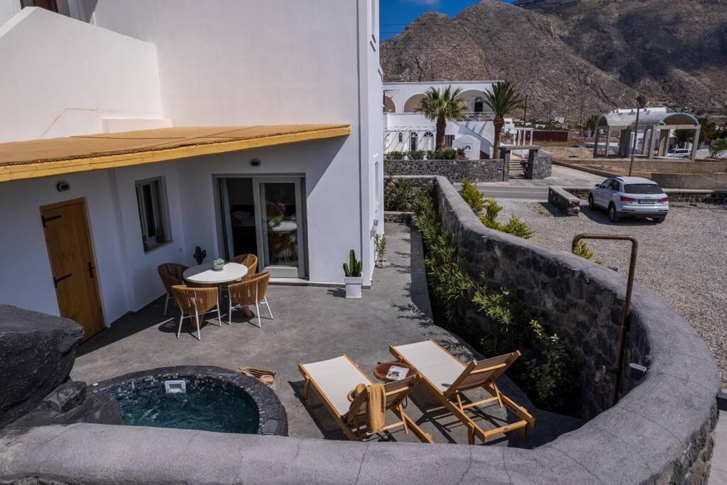 Olive Grove Emporio (Santorini)