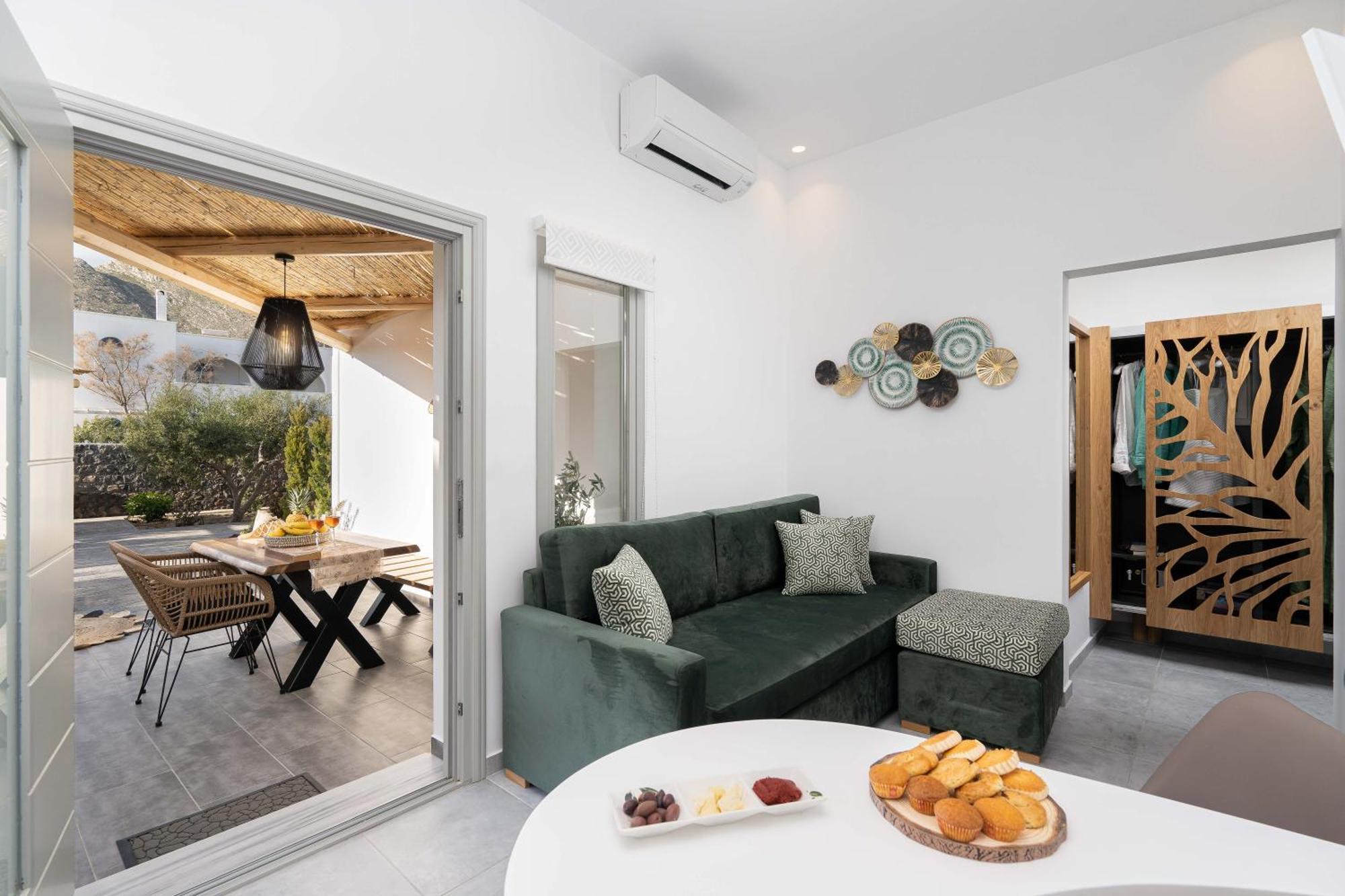 Olive Grove Villa Emporio (Santorini)